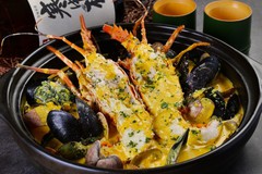 LIVE LOBSTER SAFFRON CREAM SAUCE